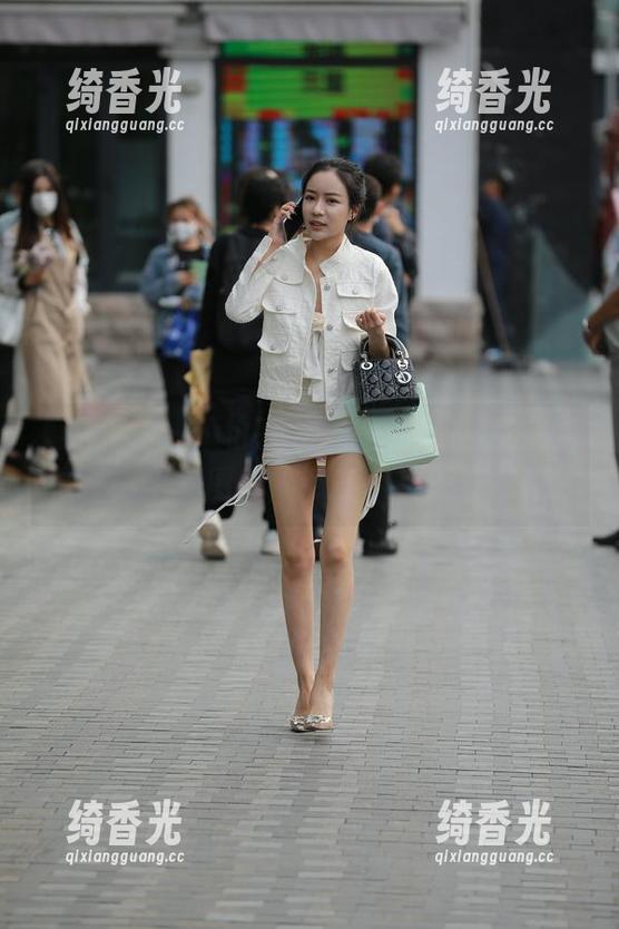 魔镜街拍 - 不怕丢人，来一波曼曼的免费礼服图片，绝对不后悔！