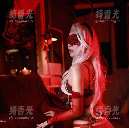 在黑白御猫的女仆视角下，无圣光的套图让我把时间都忘了！